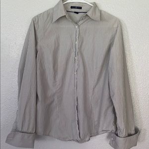 Women’s GAP button down blouse.